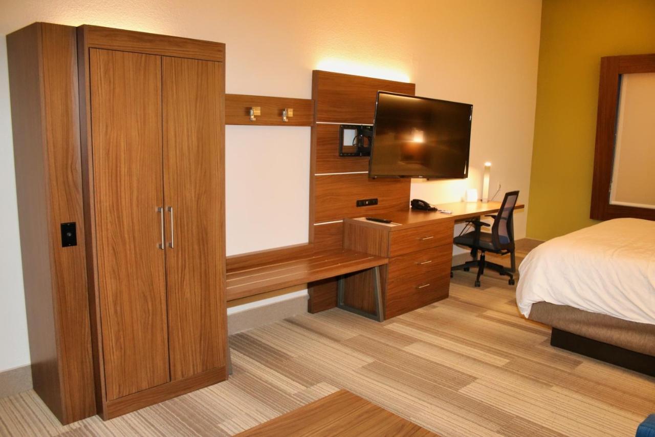 Holiday Inn Express By Ihg Douglas Εξωτερικό φωτογραφία