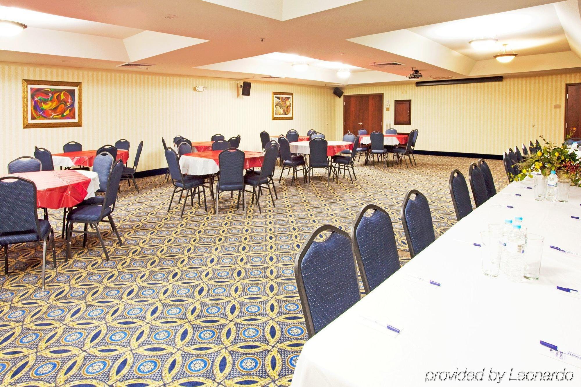 Holiday Inn Express By Ihg Douglas Ανέσεις φωτογραφία