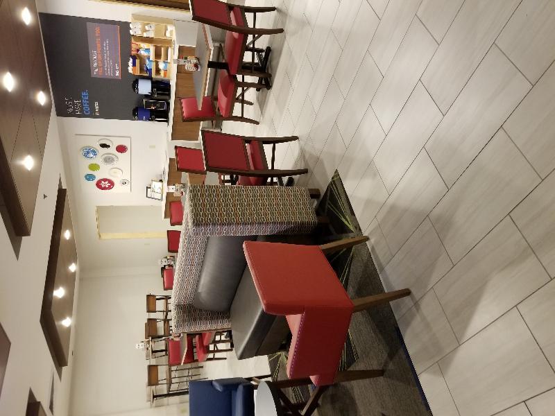 Holiday Inn Express By Ihg Douglas Εξωτερικό φωτογραφία